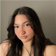 Estudiante universitaria de lengua castellana y literatura. Además puedo enseñar latín y griego